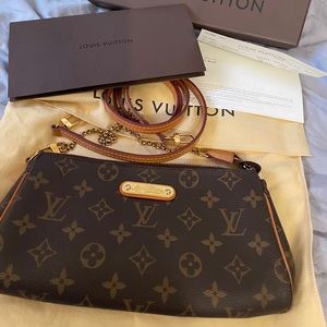 Louis Vuitton Monogram Eve clutch with strap